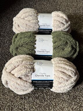 Mainstays Chunky Chenille Yarn - Cream & Olive